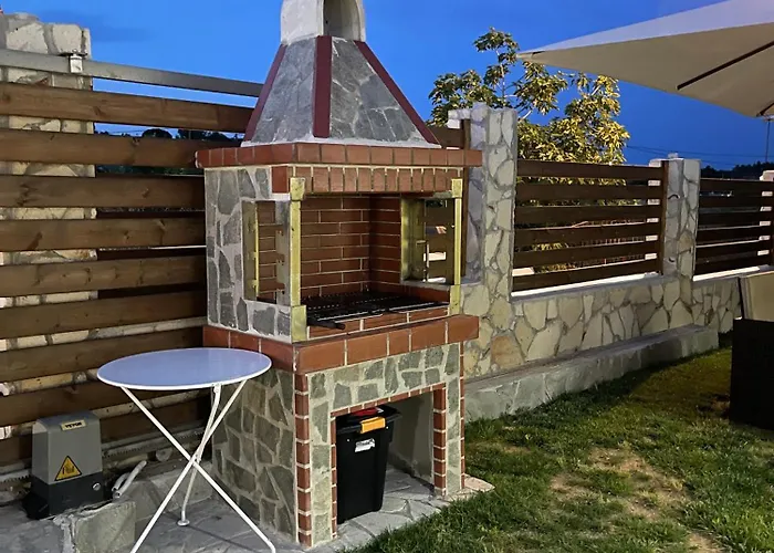 Nima House בית נופש *