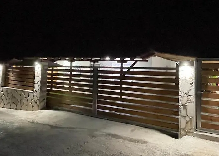 בית נופש Nima House ניאה מודאניה