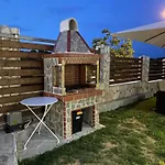 Nima House Casa de Férias *
