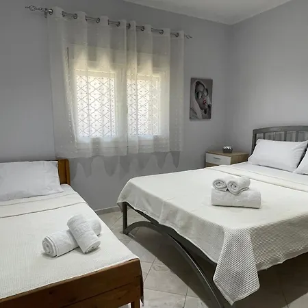 Nima House Holiday home *
