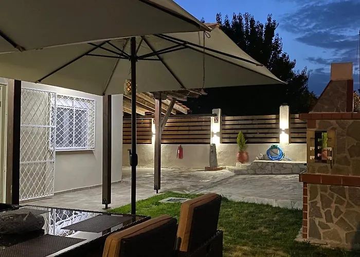 Nima House Holiday home *